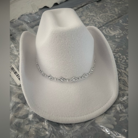 Cowboy hat with silver rhinestones - Picture 1 of 3